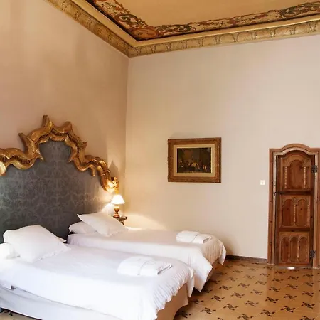 Lo Palauet De La Muralla 2*