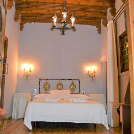Lo Palauet De La Muralla