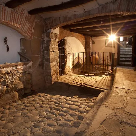 Lo Palauet De La Muralla Alojamento de Acomodação e Pequeno-almoço Balaguer