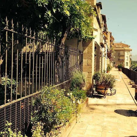 Alojamento de Acomodação e Pequeno-almoço Lo Palauet De La Muralla