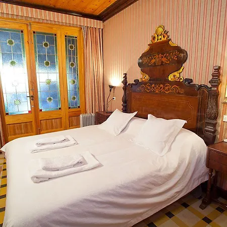 Lo Palauet De La Muralla Bed & Breakfast